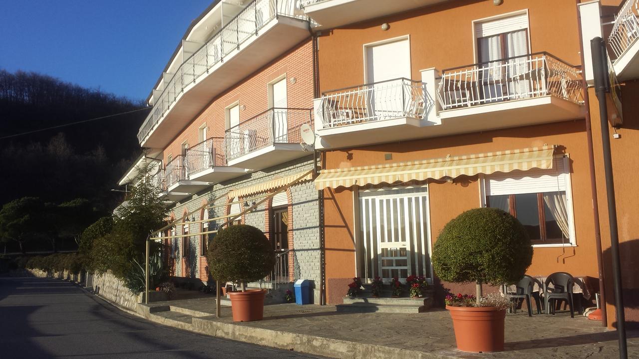 Albergo Al Sole Onzo Exterior foto